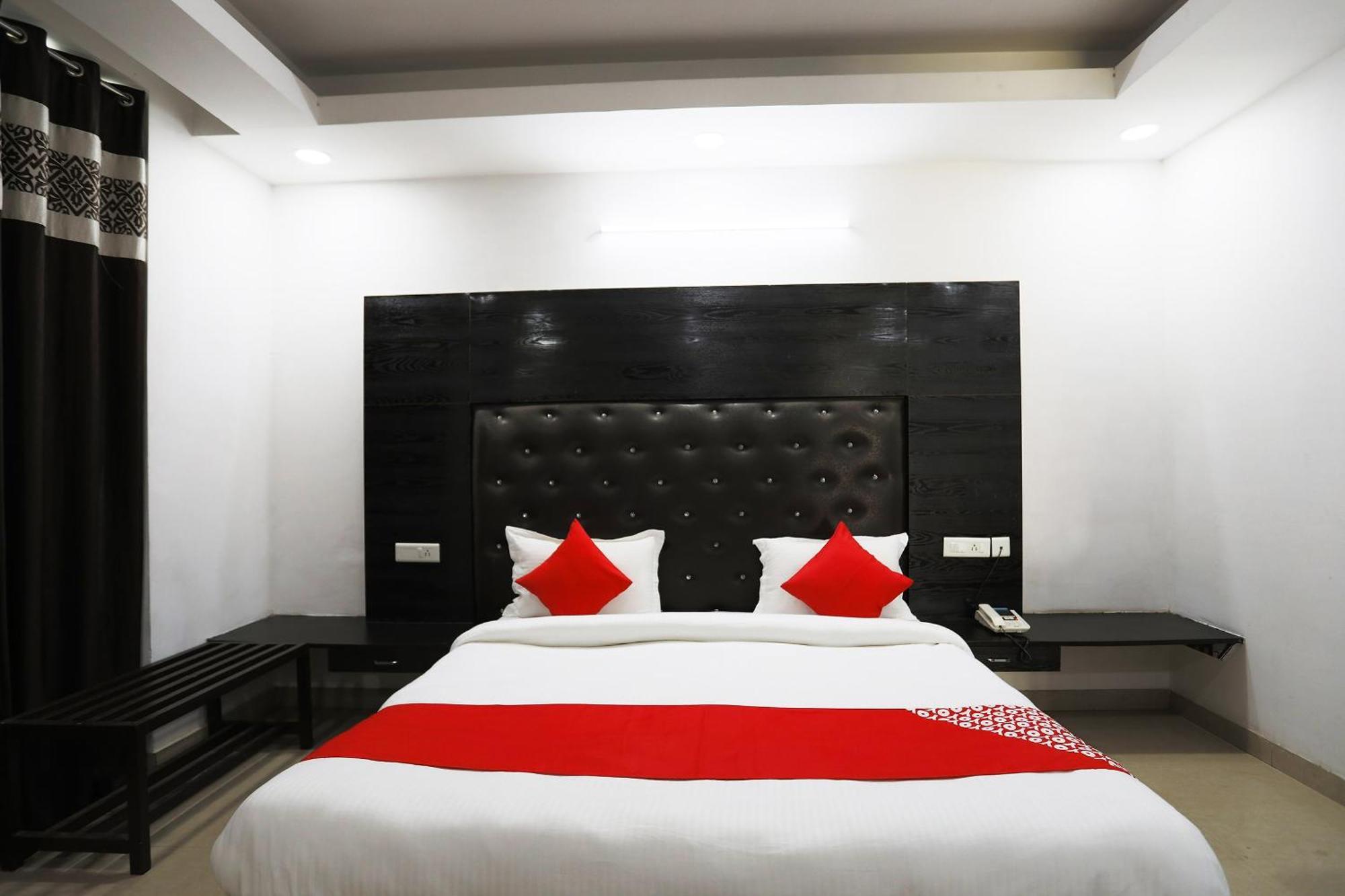 Super Collection O Tipsyy Inn 014 Gurgaon Exterior foto