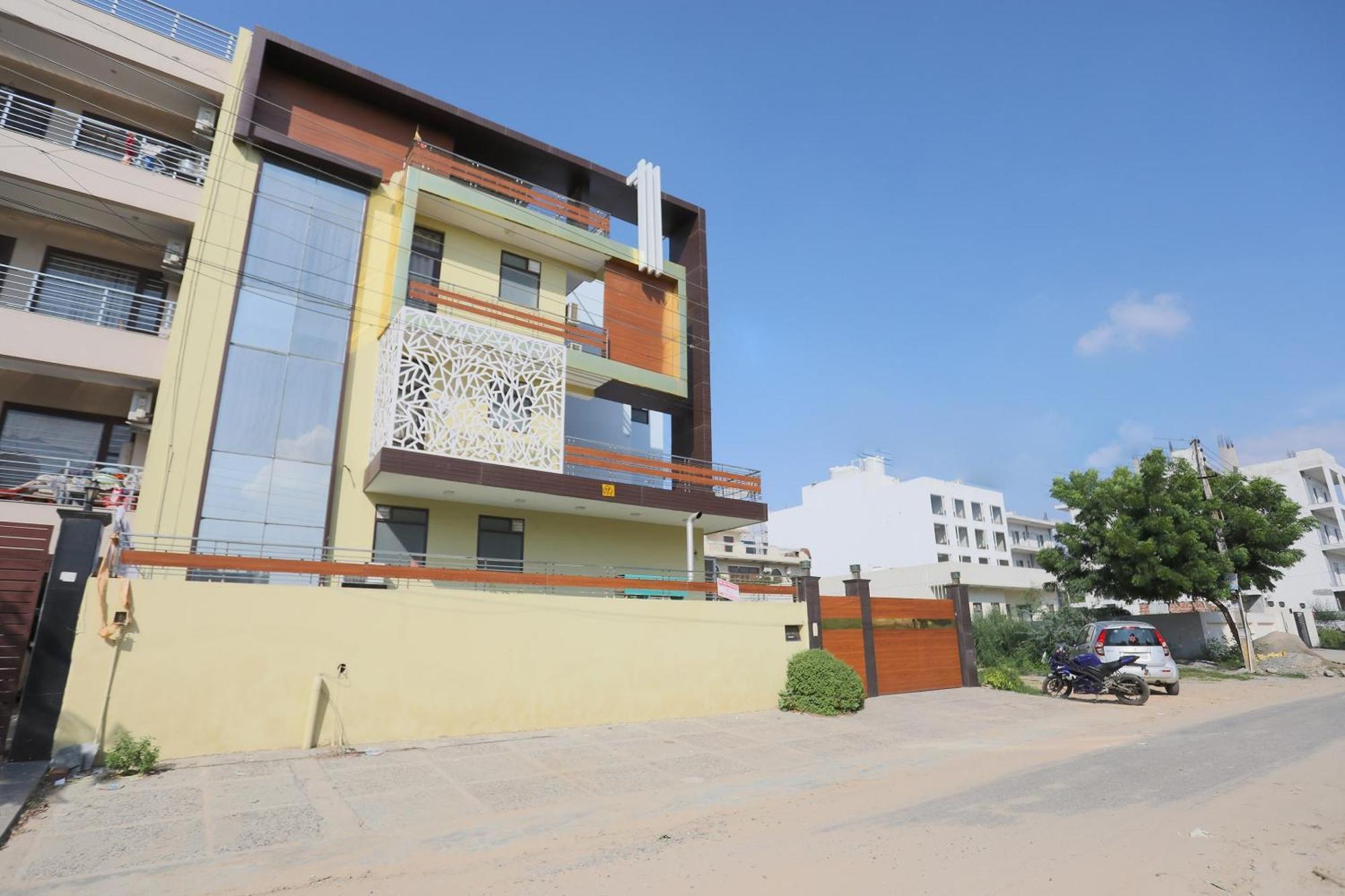Super Collection O Tipsyy Inn 014 Gurgaon Exterior foto